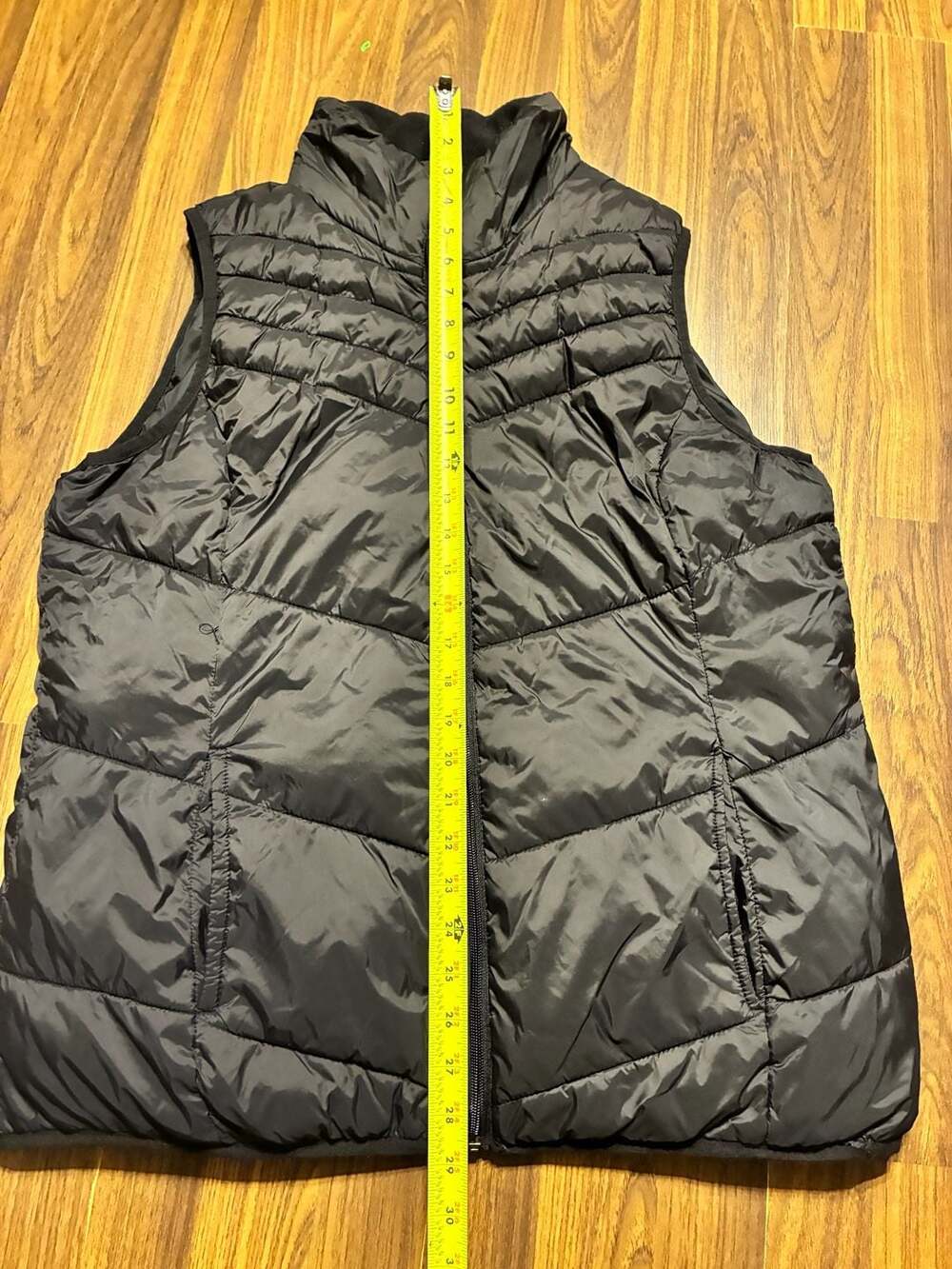 Xersion Women's Packable Puffer Vest Black Chevron Quilted Full Zip XL - Picture 4 of 6